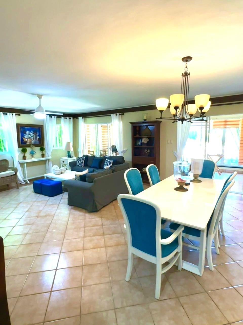 Villa en Metro Country Club; Juan Dolio