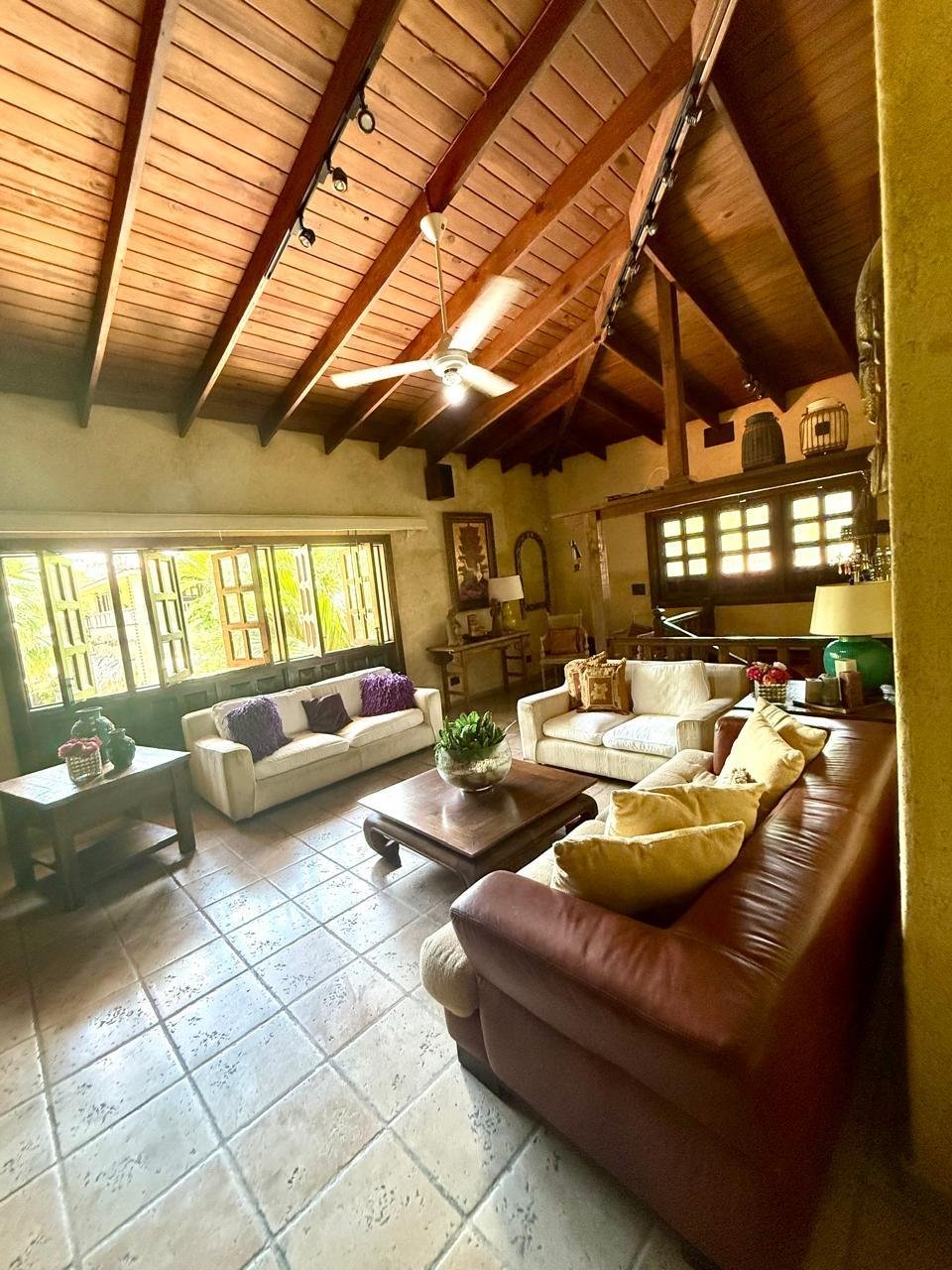 Vendo Villa Frente al Mar, primera línea de playa