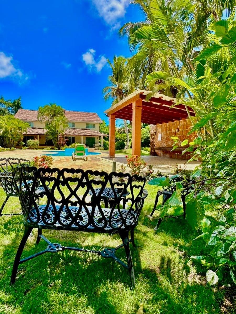 Villa en Metro Country Club; Juan Dolio
